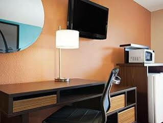 Super 8 By Wyndham Collinsville St. Louis Exterior photo